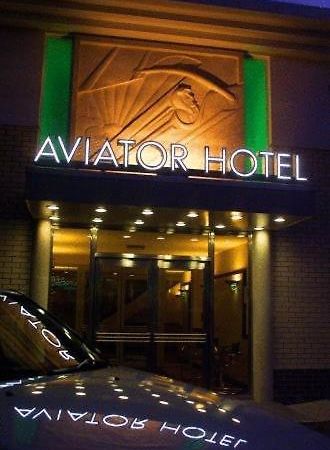 The Aviator Hotel Northampton Exterior photo